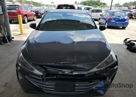 2020 Hyundai Elantra Sel z USA, uszkodzony, nr VIN 5NPD84LF9LH623397
